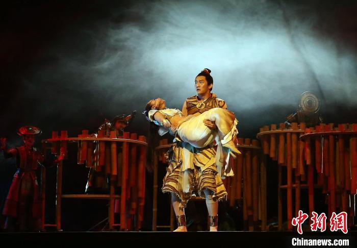 圖為《花腰竹女》演出劇照。　黃興鴻 攝