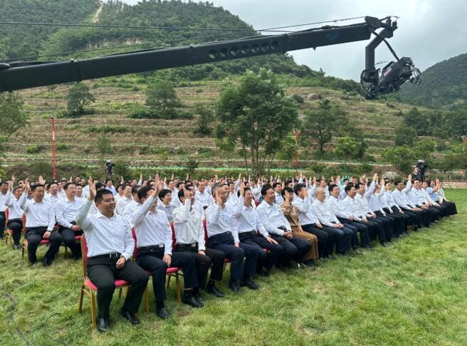 打造鄉(xiāng)村振興齊魯樣板 《對(duì)話》特別節(jié)目齊探山東密碼 打造鄉(xiāng)村振興齊魯樣板 《對(duì)話》特別節(jié)目齊探山東密碼