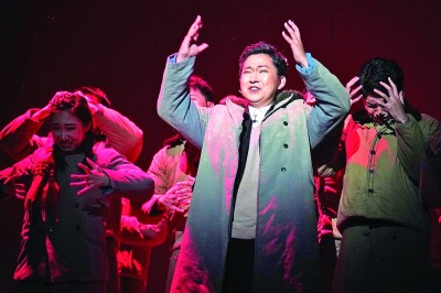 清華大學(xué)原創(chuàng)話劇《馬蘭花開》在港演出。新華社發(fā)